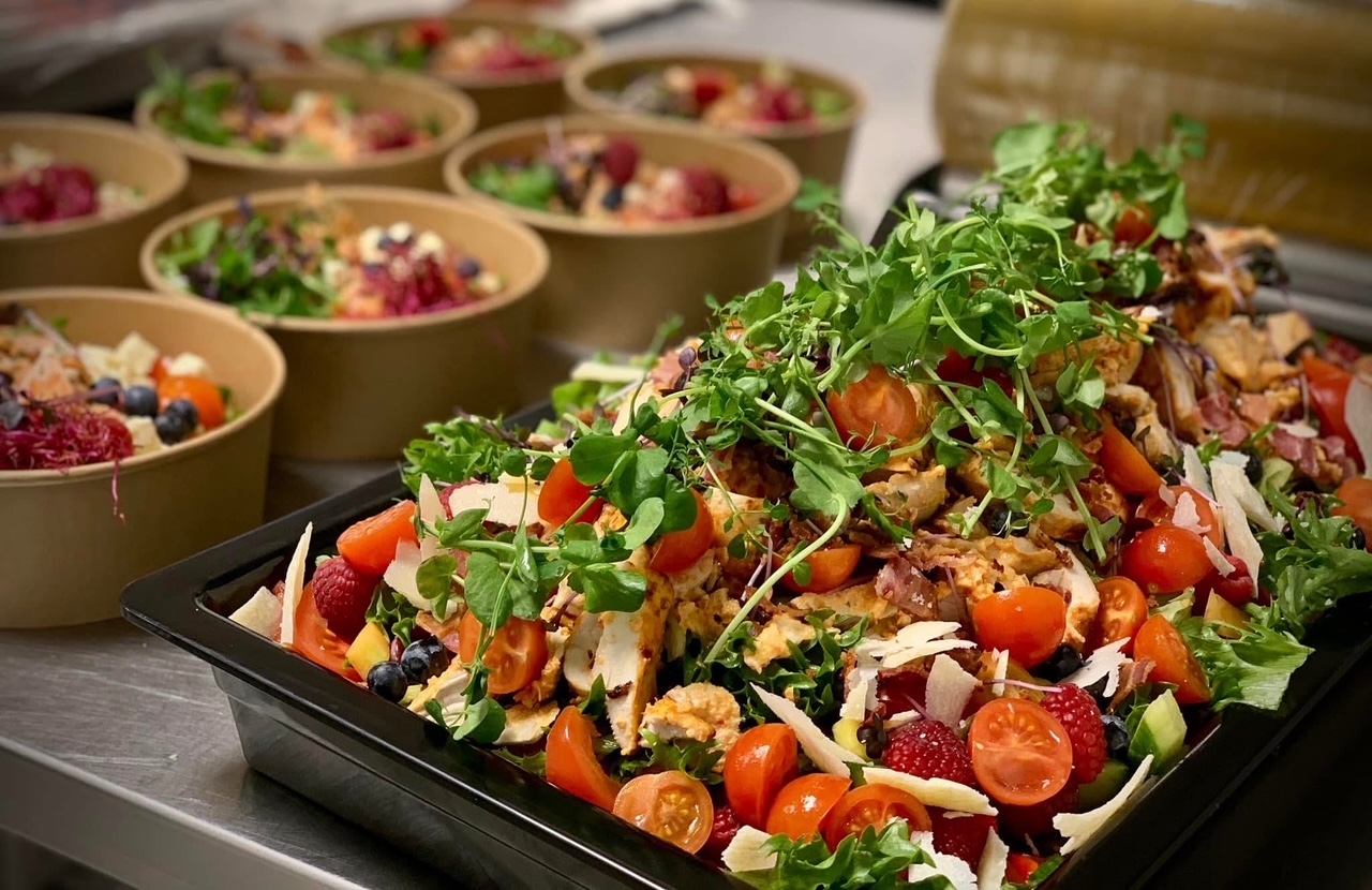 Friske råvarer – grønnsaker og urter til catering