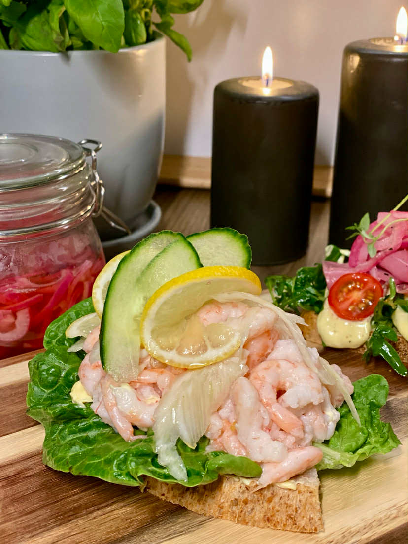 Smørbrød m/reker og majones – rett fra vår cateringmeny